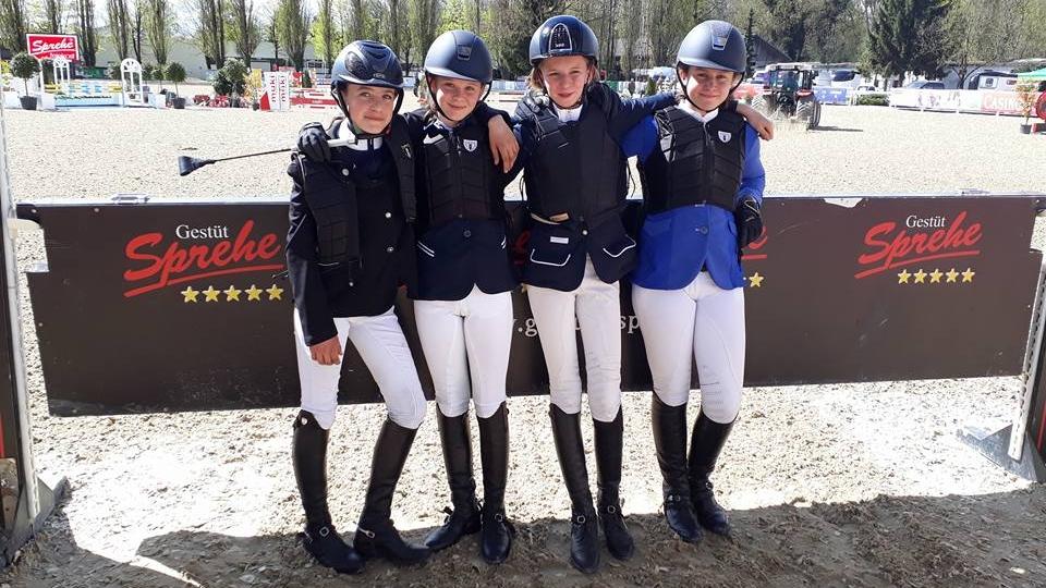 Hasnédlová třetí v dětské Grand Prix při CSI Linz