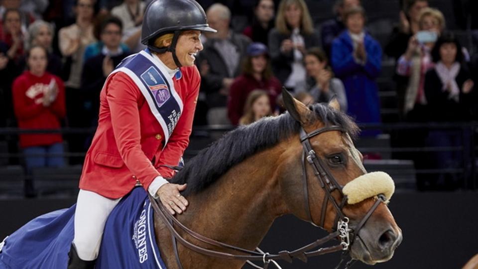 Šampionkou skokového SP 2017/2018 Elizabeth Madden