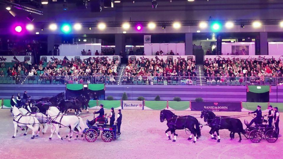 Starokladrubští koně v Norimberku: Nesvačil vítězný při TOP GALA show