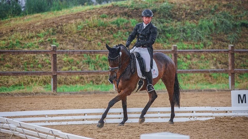 Nejlepší drezuru Zlaté podkovy zajel Pokorný. Vydatnému dešti navzdory