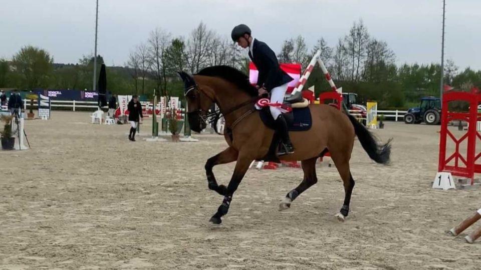 Mladí jezdci v Rakousku zazářili. Stružinský a Held v TOP5 v malé túře