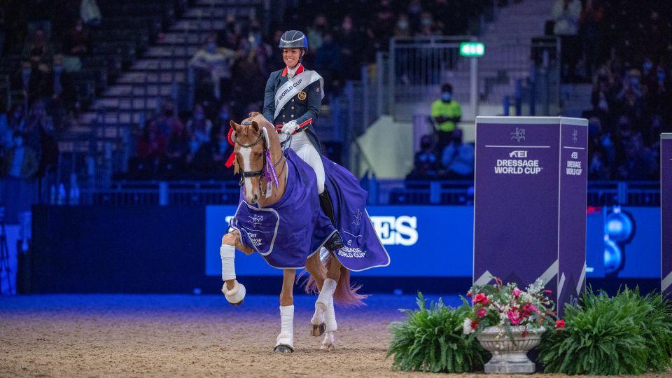 Olympijští medailisté zářili v Londýně. Světový pohár ovládla Dujardin