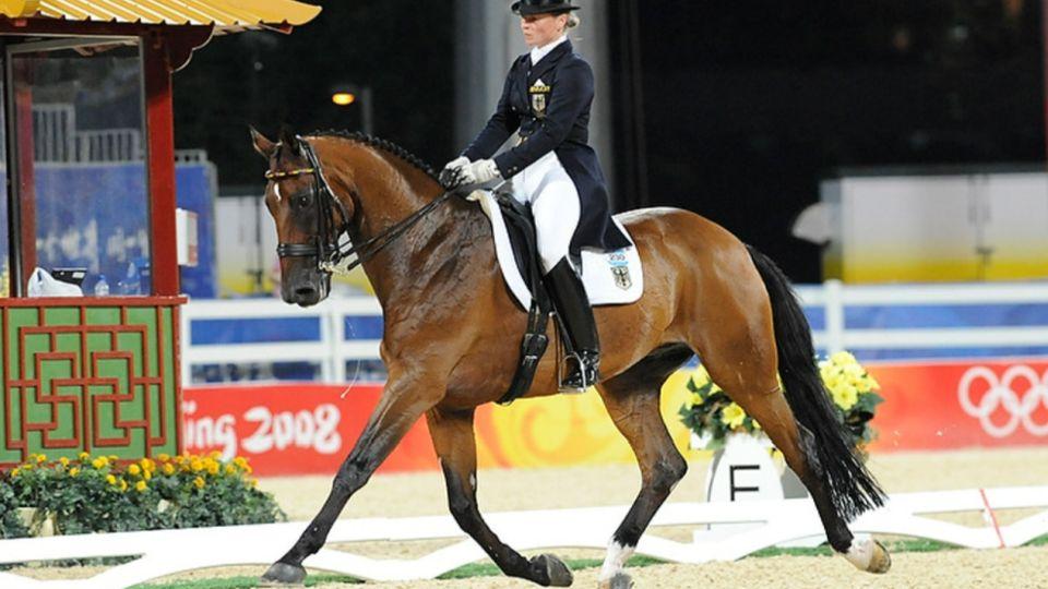 Uhynul Satchmo. Jeho olympijský tanec v Číně drezurní svět nezapomene