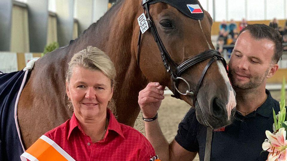 Po více jak třiceti letech Petra Cinerová skončila se závodní voltiží