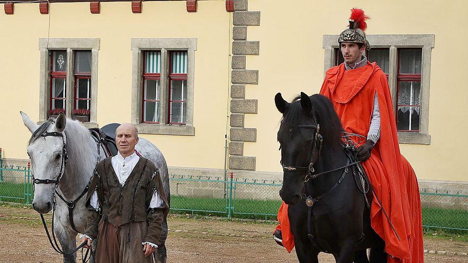 Sv. Martin do Slatiňan tradičně přijel na černém a odjel na bílém koni