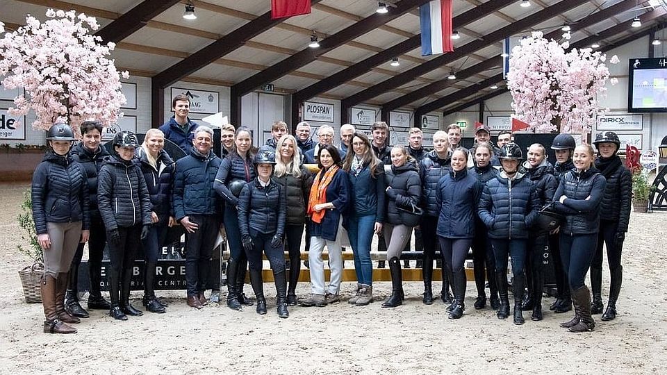Patnáct zemí, ale jen jedna má tři adepty. Češi ve výběru do YRA 2022