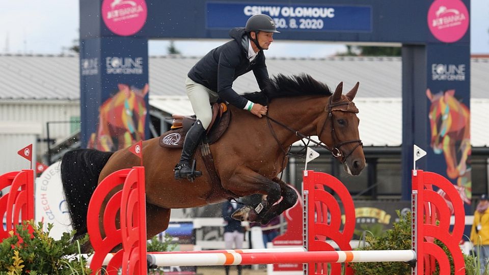 Ve finále CSIYH-5y Olomouc po slovenském rozeskakování zvítězil Cibere