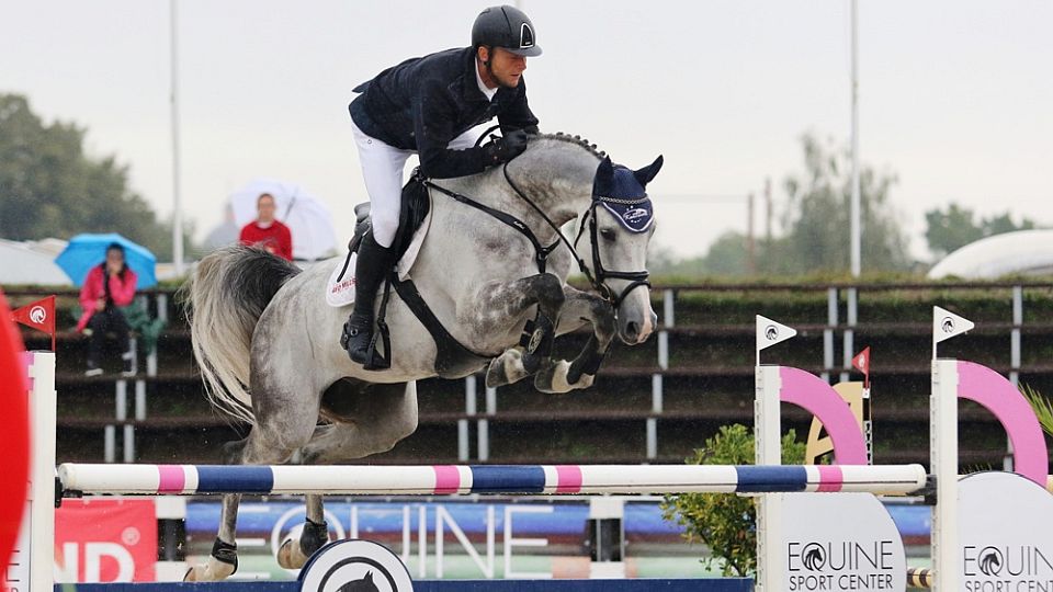Češi úspěšní při finále CSIYH-6/7y v Olomouci. Vítězem je Neretnieks