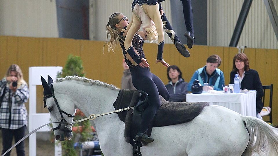 Voltižní pravidla ČJF 2023: Specifikace k uvolnění vyvazovacích otěží