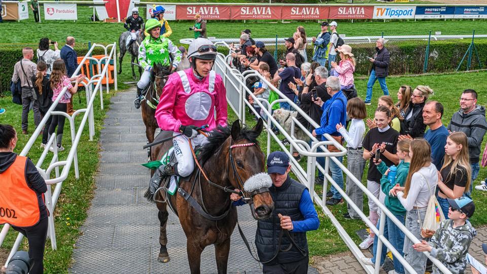 Pardubický vrchol pro Lokotrans, Wonder Woman se vrátila ve velkém stylu